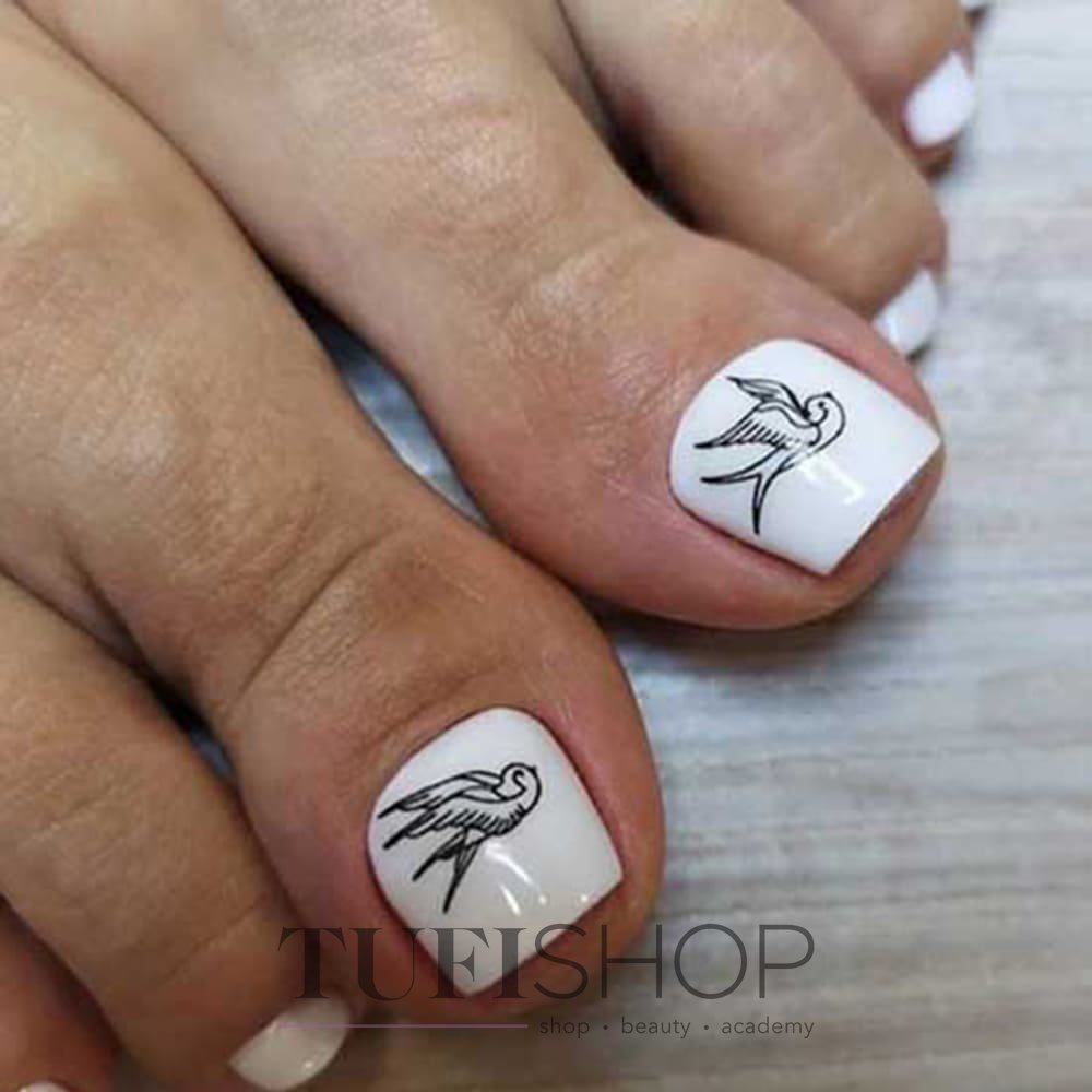 Модные тенденции педикюра с наклейками 66 фото | Toe nail art, Nail art, Manicure