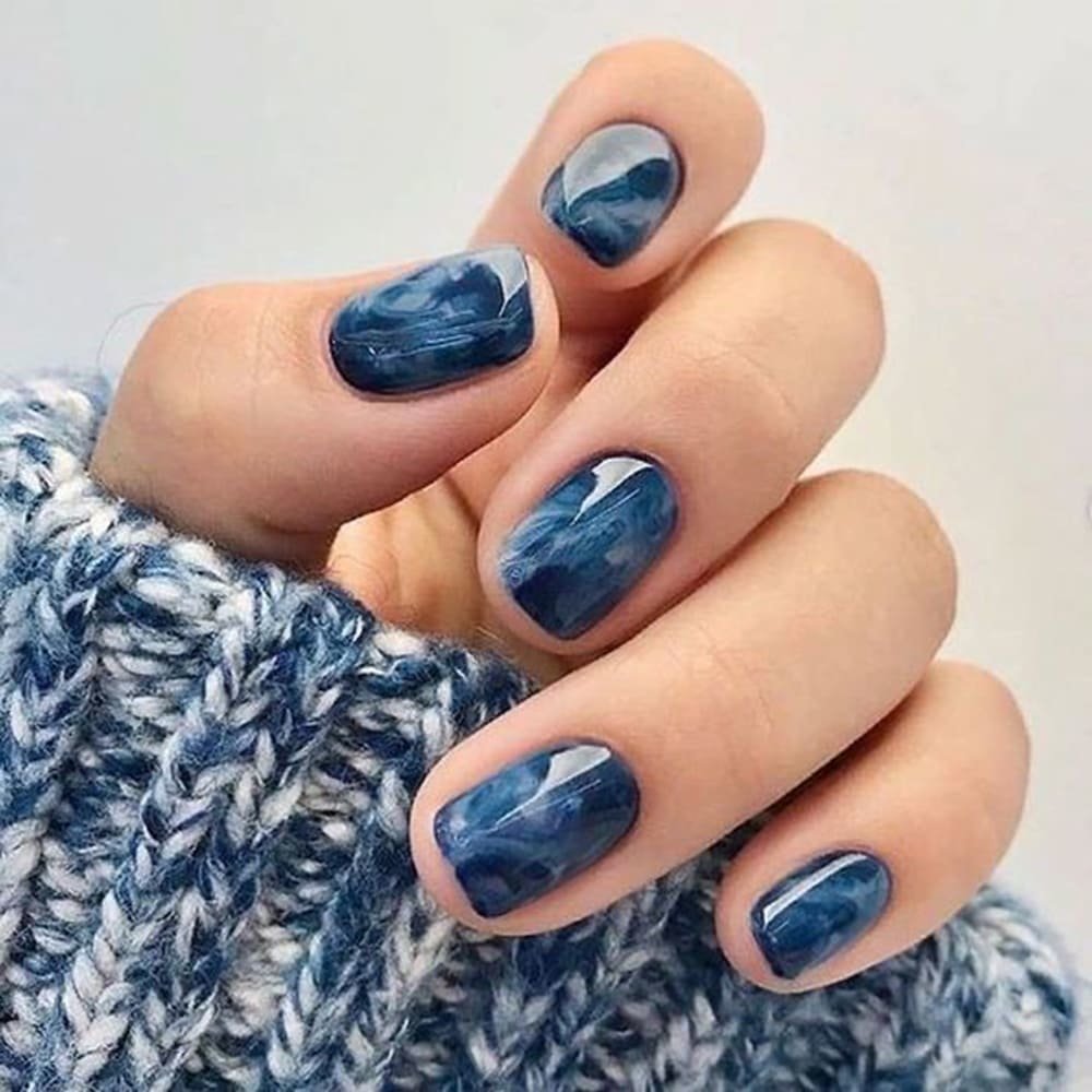 Мраморный маникюр, осваиваем стильный nail art у себя дома.